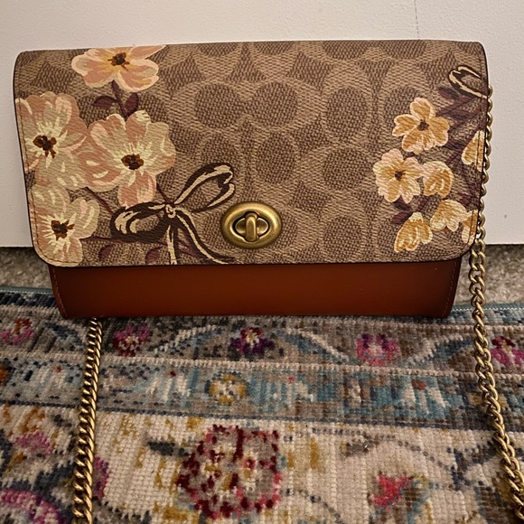 Coach Handbags - Coach marrow signature prairie floral bow canvas